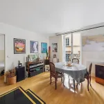 Attractive 2 People Apt For 2 People In Saint-Lazare Paris By Weekome