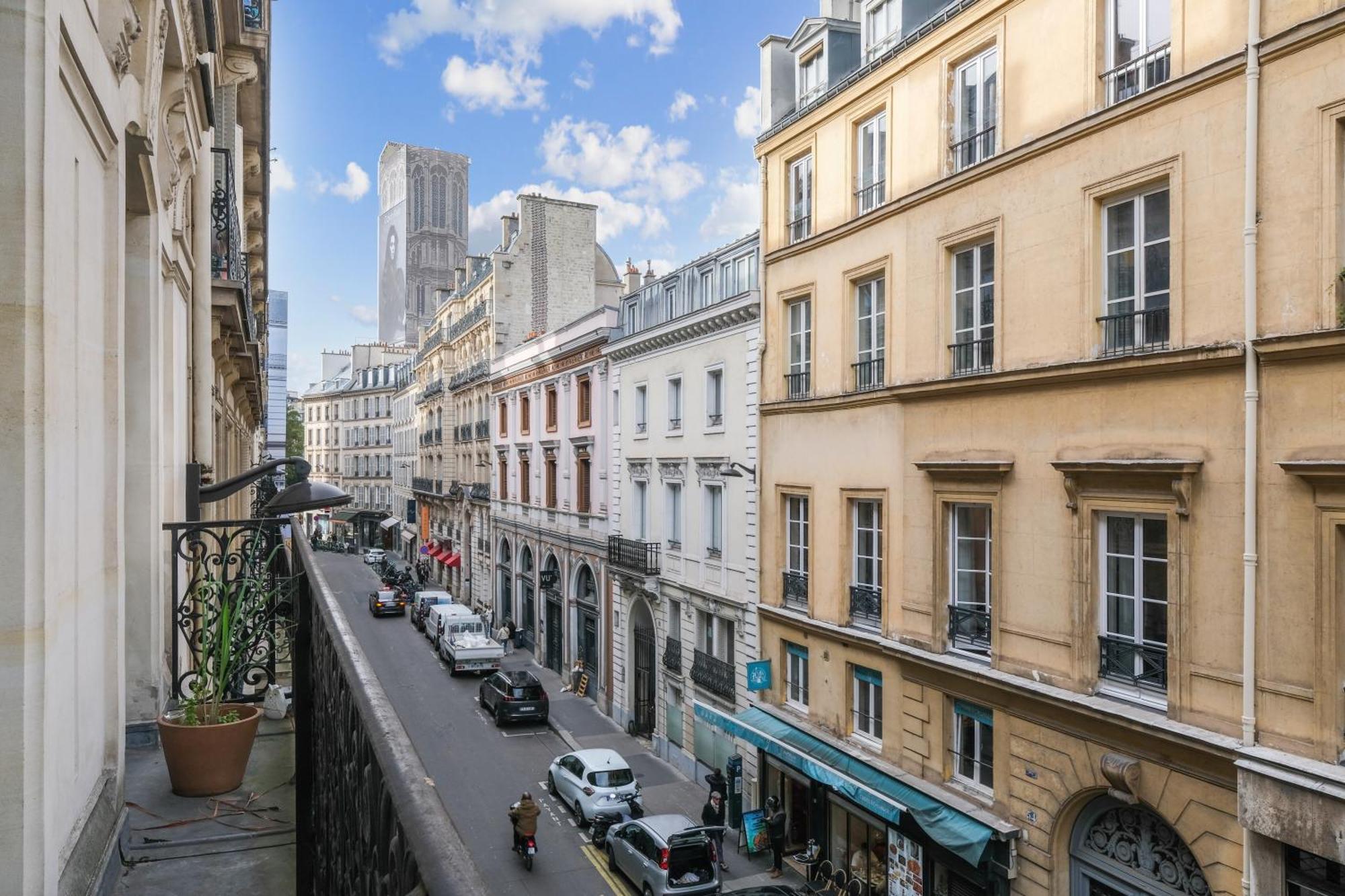 Attractive 2 People For 2 People In Saint-lazare By Weekome * Parigi